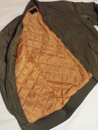 Chaqueta Bomber de Bershka 