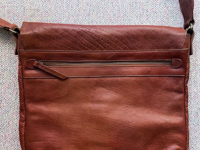 Bandolera de piel de Massimo Dutti