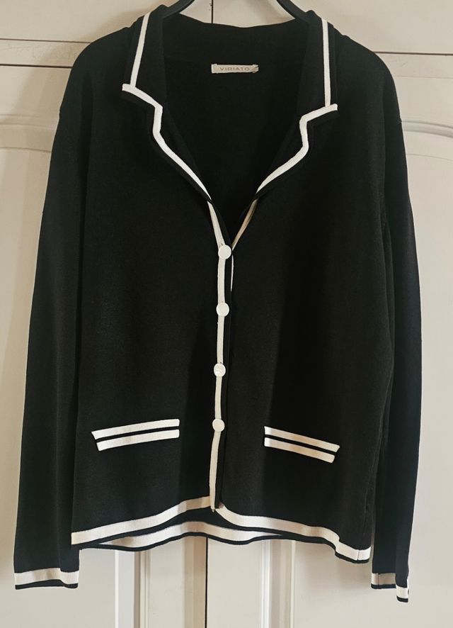 Chaqueta punto tipo chanel