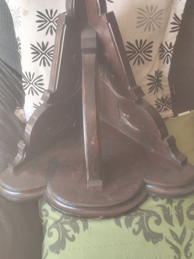 Antigüedad religiosa ménsula para santo 