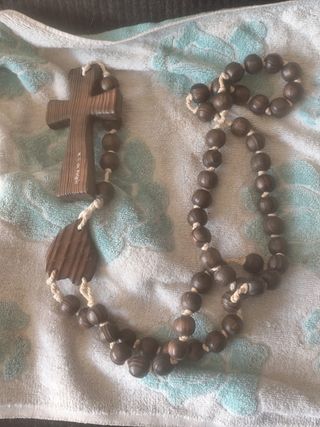 Rosario de pared madera cruz grande