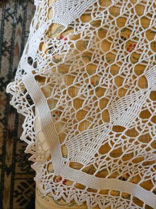PAÑO CROCHE GRANDE  REDONDO BEIGE CLARO