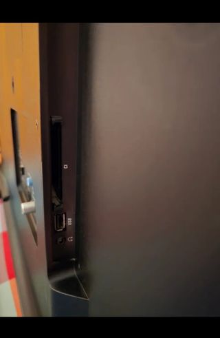 TV PHILIPS 48" con Digital Crystal Clear