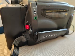 Sony Handycam CCD TR2000E