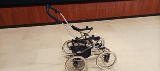 Carrito de bebe marca  bebecar estilo inglesina
