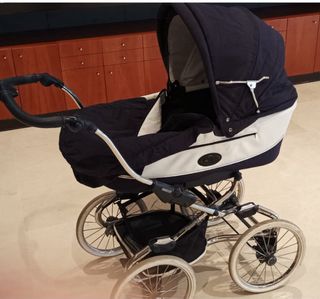 Carrito de bebe marca  bebecar estilo inglesina