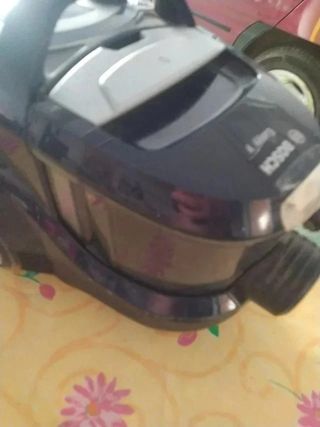 ASPIRADORA SIN BOLSA BOSCH FALTA MANGUERA