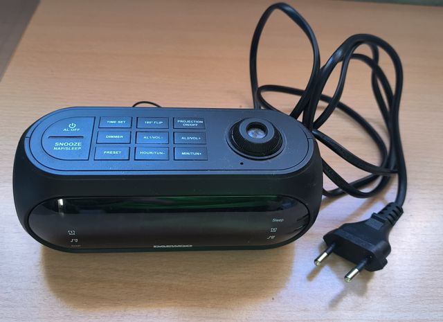 Radio Despertador Daewoo DCP-490B con proyección