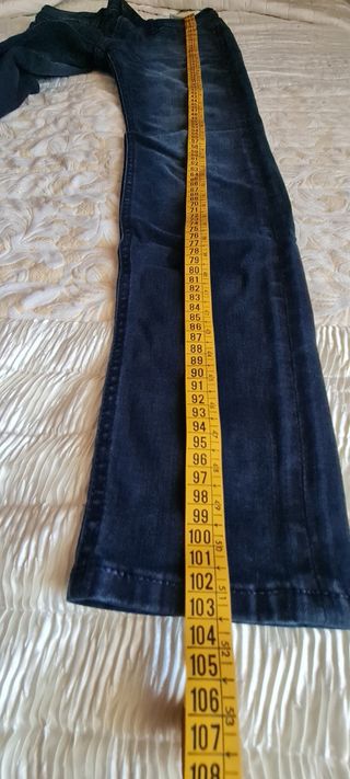 Pack de Vaquero Jack Jones pitillo 28-32 y Chaleco