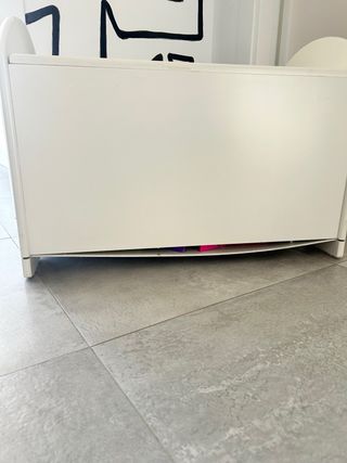 Baúl y banco de madera infantil