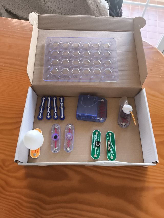 Snap Circuits Beginner