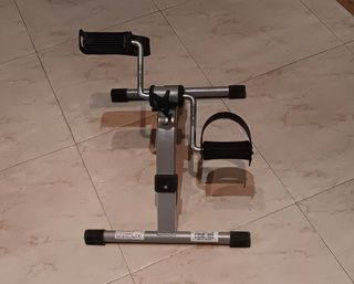 Bicicleta estática de pedales 