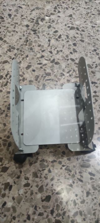 soporte torre pc