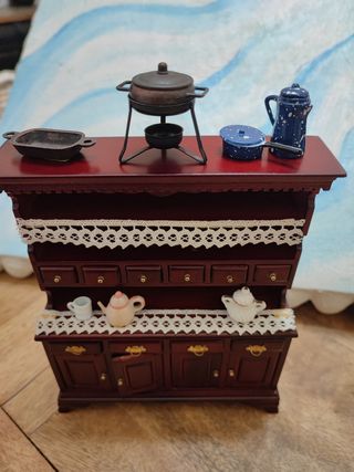 Muebles y accesorios casa de muñecas
