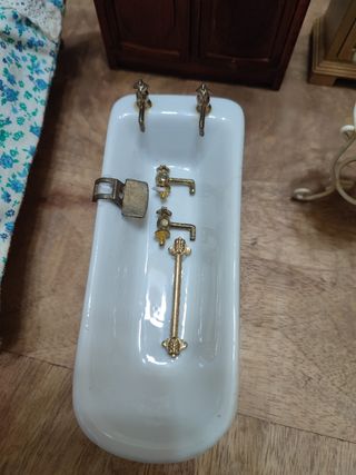 Muebles y accesorios casa de muñecas