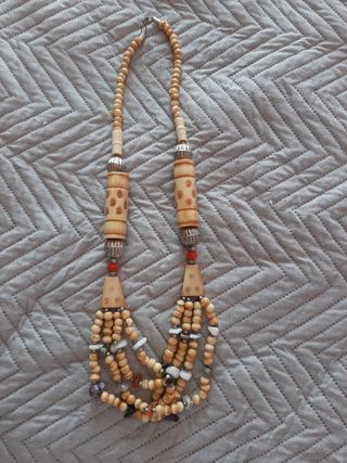 Collar abalorios. 