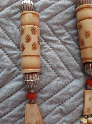 Collar abalorios. 