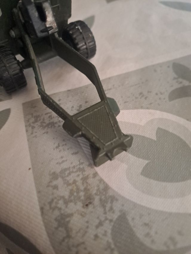 Lote militar metálico 