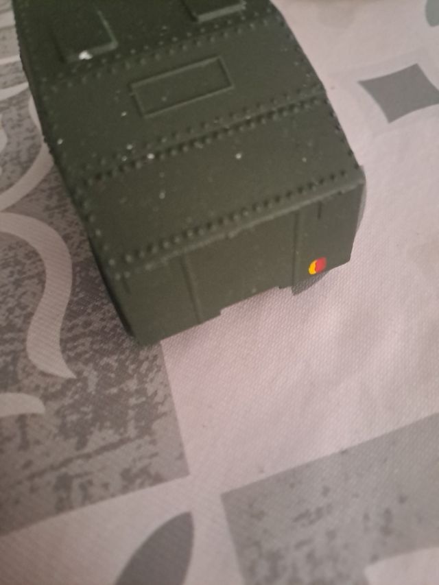Lote militar metálico 