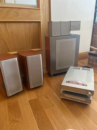 High quality sound wirh full digital amplifier