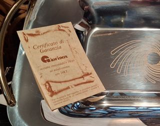 Castino pane -vassoio in acciaio