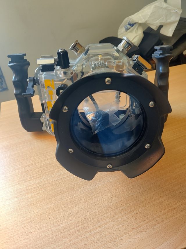 custodia fotografica subacquea