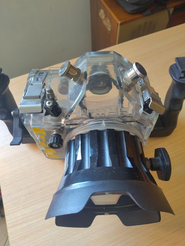 custodia fotografica subacquea