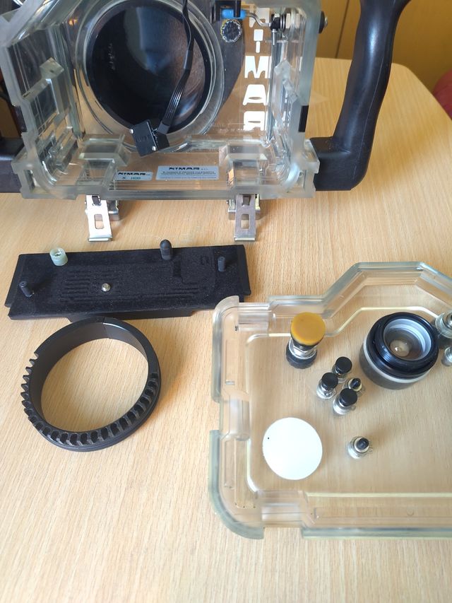 custodia fotografica subacquea