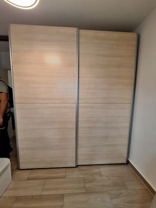 Montador de puertas y armario,cocina..