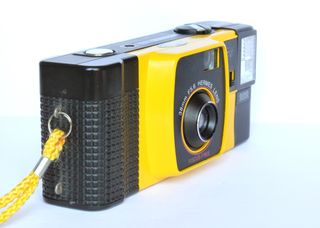 Hermes 202 Fotocamera rullino 35mm Funzionante