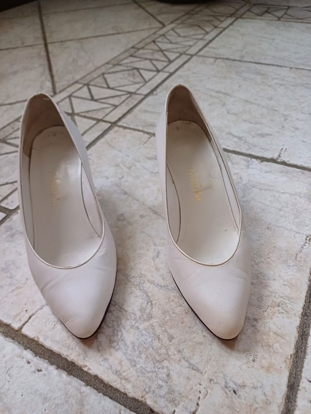 Scarpe bianche in pelle