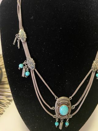Collar antiguo de plata 800 y turquesas