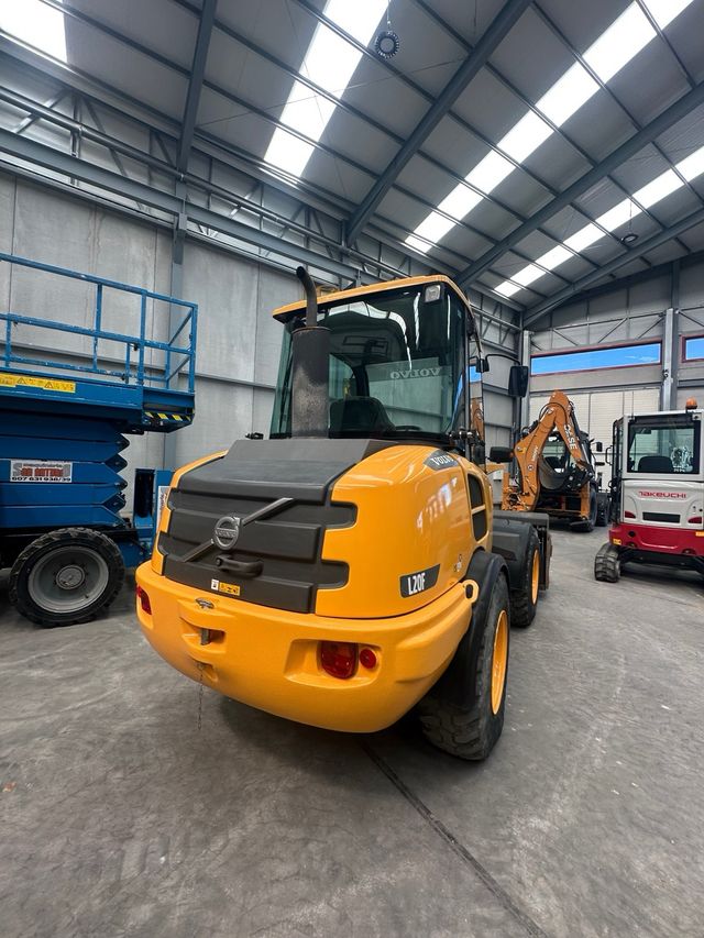 Pala cargadora VOLVO L25F