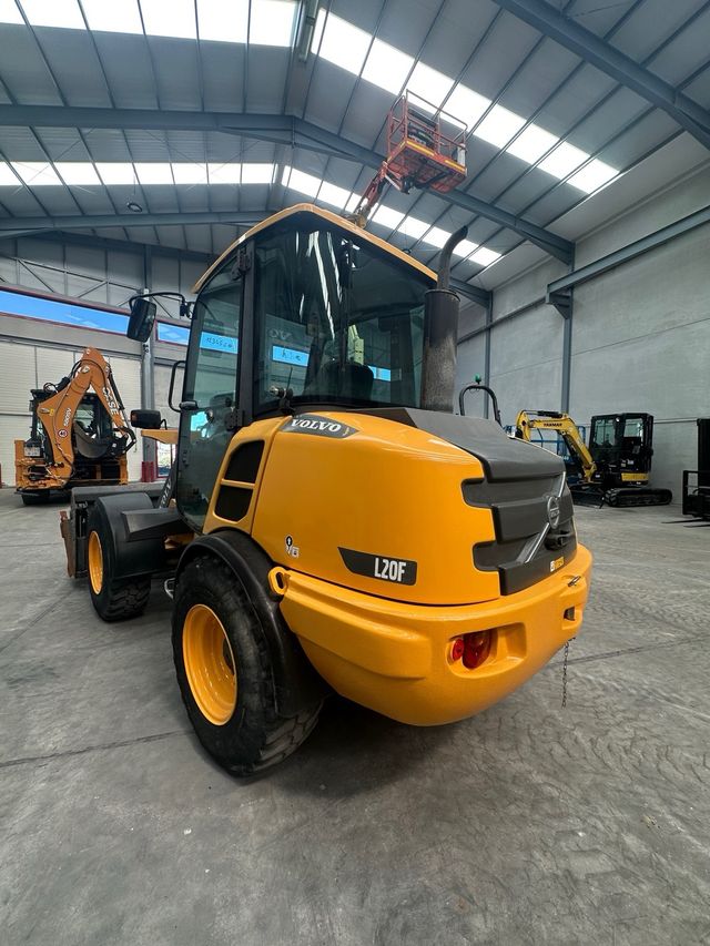 Pala cargadora VOLVO L25F