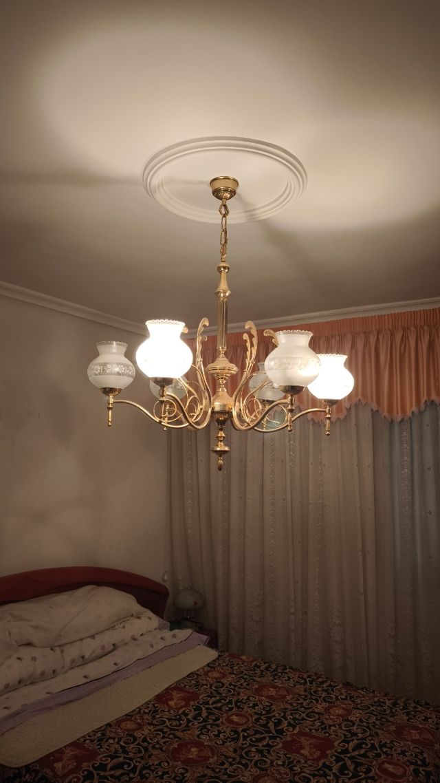 Lampara vintage dorada