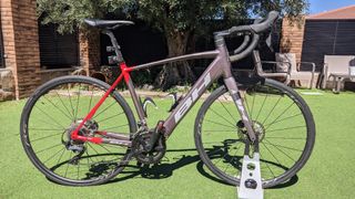 BICI ELÉCTRICA BH CORE