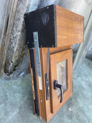 Ventana pwc efecto madera