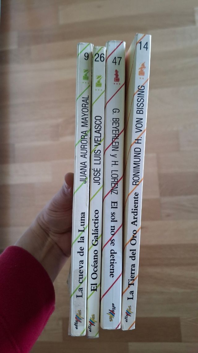 4 libros juveniles Altamar