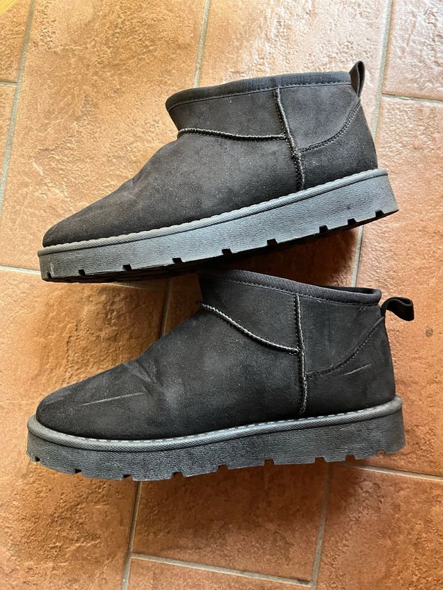 Stivaletti di pelo nero bassi