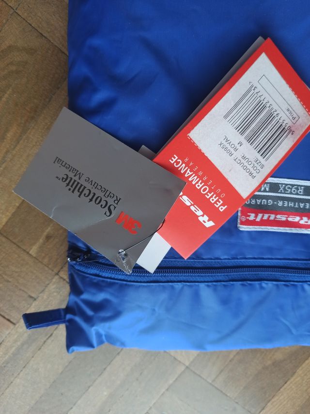 Impermeable, pantalones y parte superior