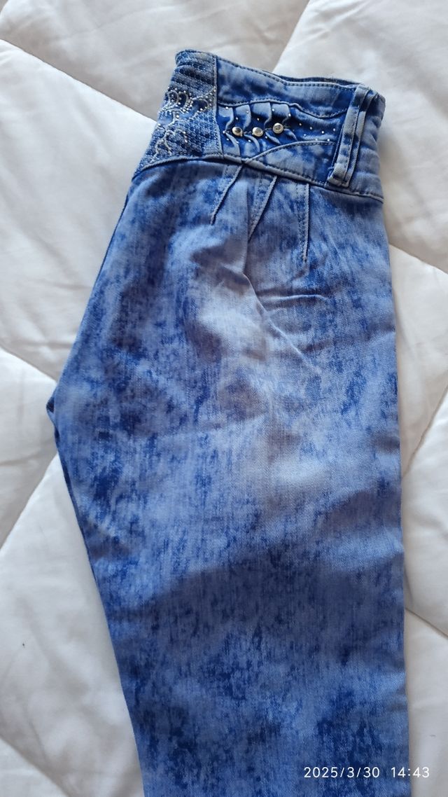 Vaqueros colombianos talla 6 elasticos