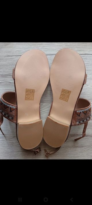 Sandalia abalorios de azarey 37