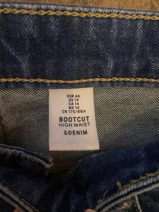 Vaqueros bootcut HyM
