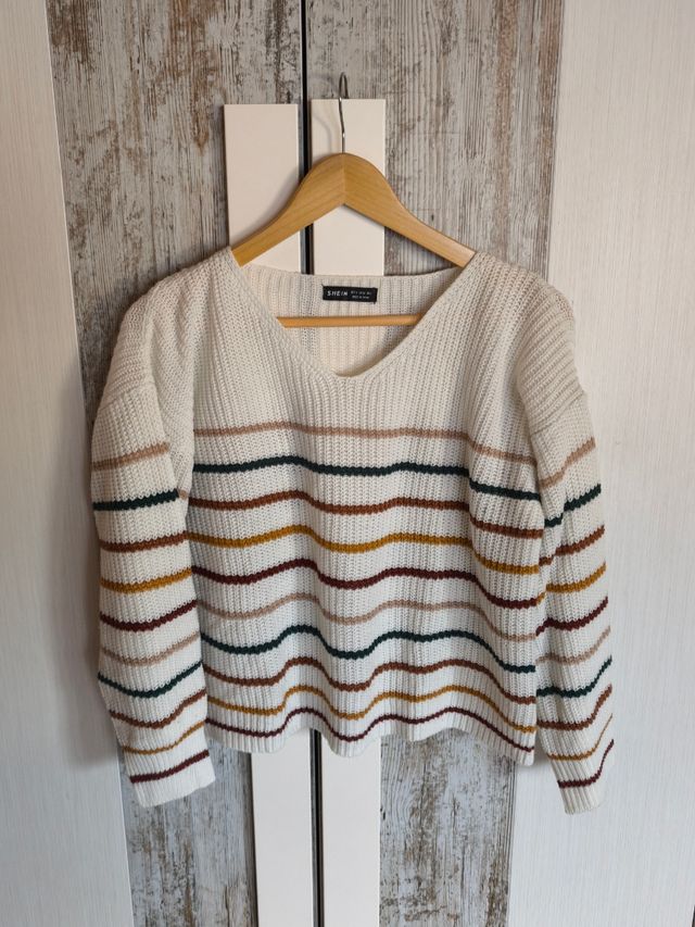 Jersey punto SHEIN de rayas, cuello pico. Talla S