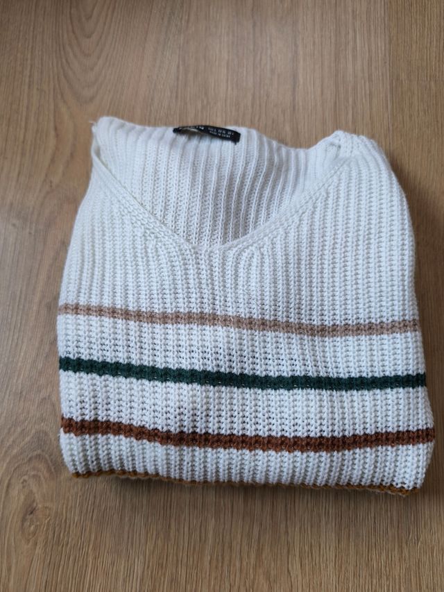 Jersey punto SHEIN de rayas, cuello pico. Talla S