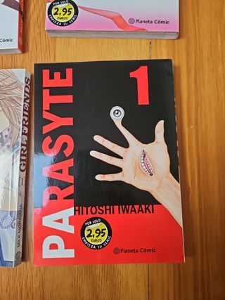 Lote 6 mangas y Revistas Planeta Manga