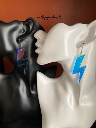 Pendientes de rayo efecto holografico rock star