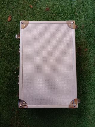 MALETÍN CON ESPEJO INTERIOR MAQUILLAJE