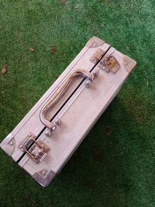 MALETÍN CON ESPEJO INTERIOR MAQUILLAJE