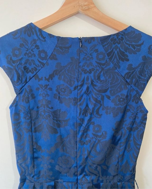 Vestido corto elegante